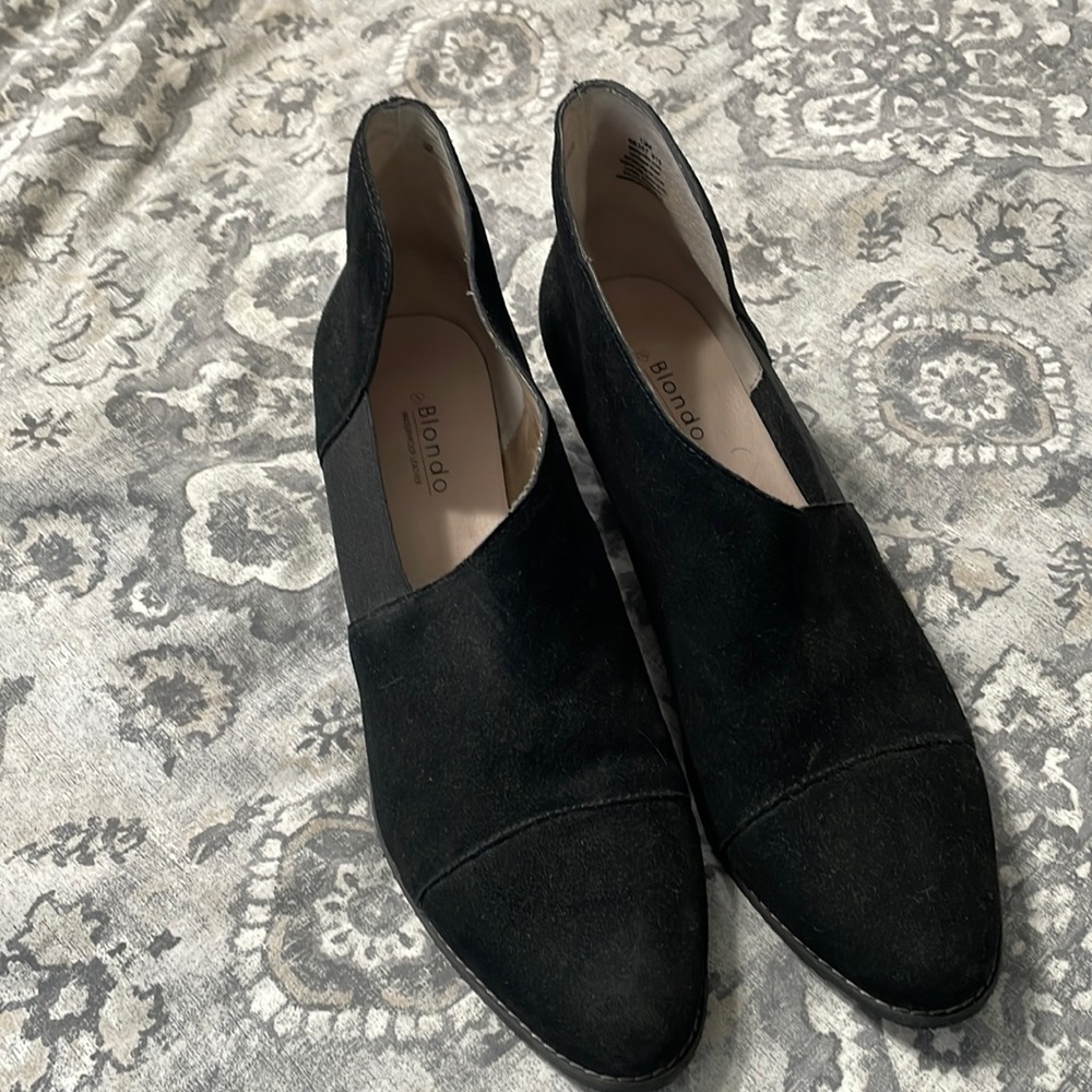 New Blondo Izzys suede waterproof